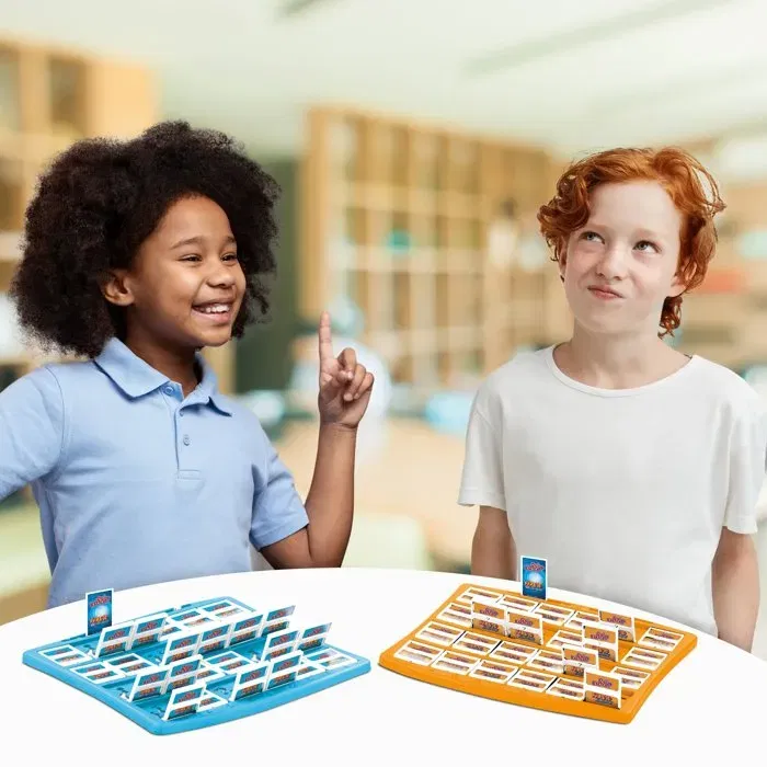 Winning Moves - Qui est-ce ? Naruto Shippuden - Jeu de société de déduction - Dès 8 ans