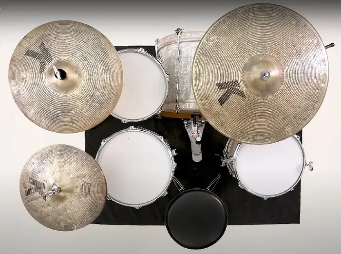 Zildjian Tapis de Batterie Concierto 1,68 m x 1,22 m avec Base Antidérapante Zildjian Tapis de Batterie Concierto 1,68 m x 1,22 m avec Base Antidérapante