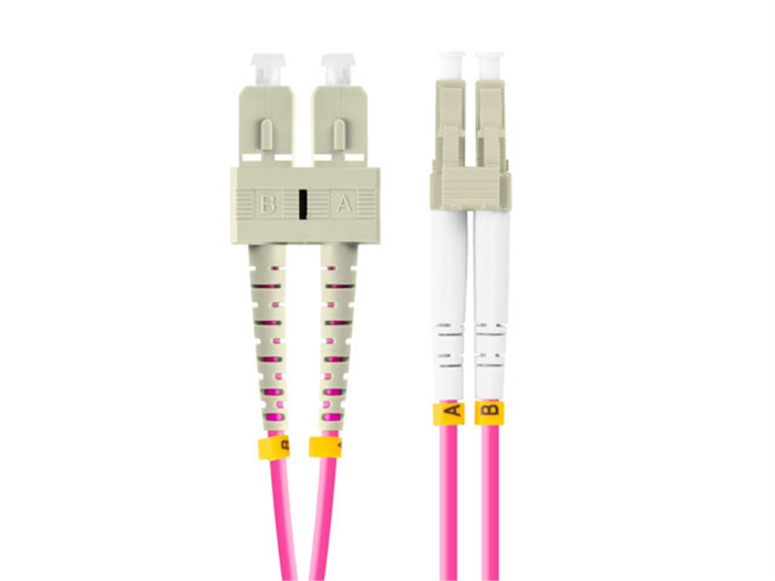 Lanberg Câble Fibre Optique Multimode OM4 LC/SC 1m Violet - LSZH Lanberg Câble Fibre Optique Multimode OM4 LC/SC 1m Violet - LSZH