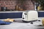 Russell Hobbs 26551-56 Tostador Colours Plus Crème - Grille-pain 2 Fentes Large avec Réglage Browning, Fonction Pain Surgelé, Caliente-brioches et Plateau Crumbs Amovible