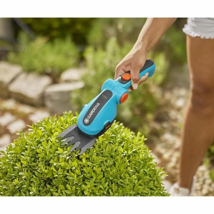 Gardena Kit cisaille à gazon ComfortCut Li + manche télescopique + roues - 3,6 V/3,0 Ah