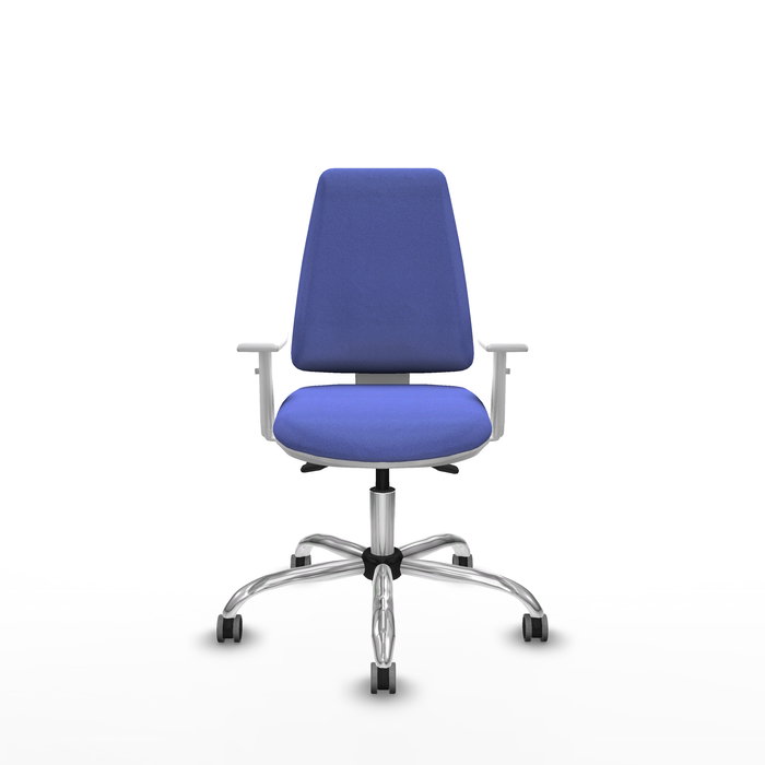 Chaise Elche Asynchrone Tissu Bleu clair Structure chromée Accoudoirs blancs Sans appui-tête Roulettes 65mm pour moquette