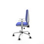Chaise Elche Asynchrone Tissu Bleu clair Structure chromée Accoudoirs blancs Sans appui-tête Roulettes 65mm pour moquette
