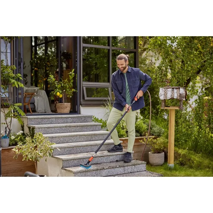 Gardena Brosse de lavage manche flex à poils durs, pivotante 360°
