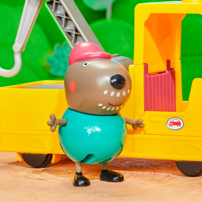 Hasbro Peppa Pig - Remorque de Grand-Père Chien - F9519 - Camion-Grue avec Figure Articulée - Jouet pour Enfants Dès 3 Ans