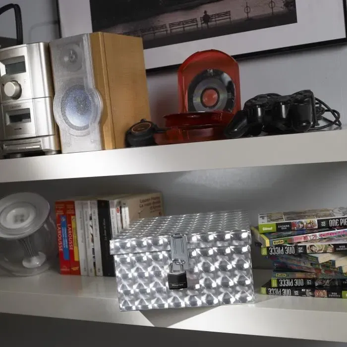 Master Lock - Lot de 2 cadenas en aluminium 30mm, anse acier cémenté 18mm, double verrouillage avec 2 clés, couverture vinyle noire