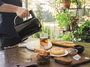 Kitchenaid 5KEK1722 Bouilloire électrique 1,7 L noir avec écran numérique, 6 niveaux de température (50-100 °C) et maintien de chaleur
