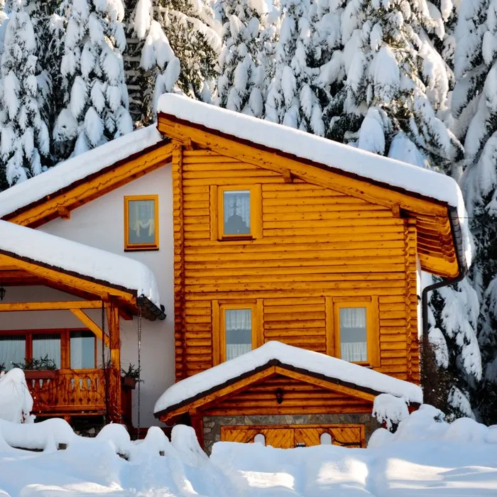 Bondex Lasure 2 en 1 protection extérieure - Chêne Doré - Aspect satin - Protection renforcée 12 ans contre humidité, UV, eau et champignons - Applicable dès 2°C - 5L