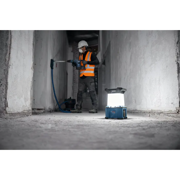 Bosch Professional GLA 18VH-7500 Projecteur de chantier hybride 7 500 lm Bosch Professional GLA 18VH-7500 Projecteur de chantier hybride 7 500 lm