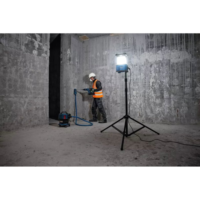 Bosch Professional GLA 18VH-7500 Projecteur de chantier hybride 7 500 lm