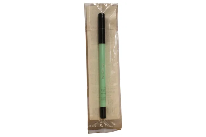 Shu Uemura Kajal Matte 53 Eye-liner Pastel menthe Shu Uemura Kajal Matte 53 Eye-liner Pastel menthe