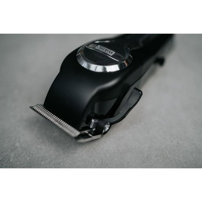 Wahl Elite Pro Tondeuse Secteur Noir et Argenté avec 10 Sabots Wahl Elite Pro Tondeuse Secteur Noir et Argenté avec 10 Sabots