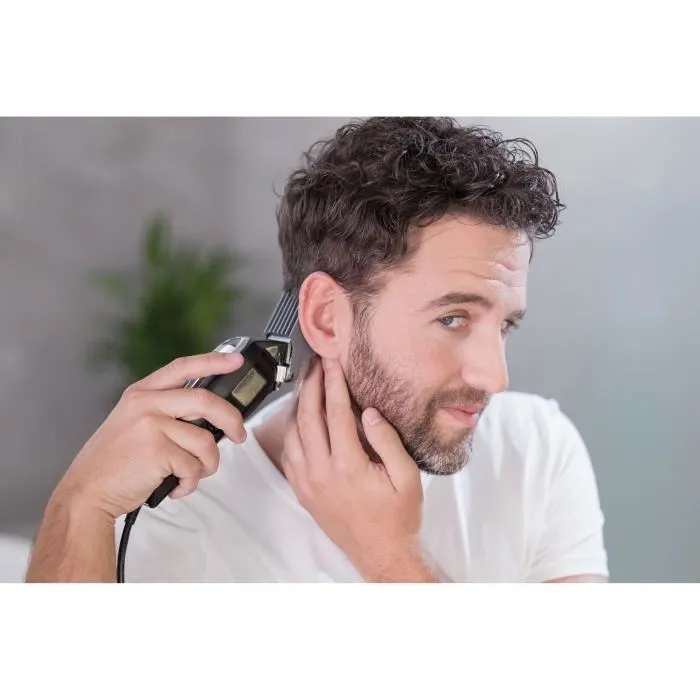 Wahl Elite Pro Tondeuse cheveux professionnelle 230 V avec 10 sabots (1.5-25 mm) et accessoires - Noir Wahl Elite Pro Tondeuse cheveux professionnelle 230 V avec 10 sabots (1.5-25 mm) et accessoires - Noir