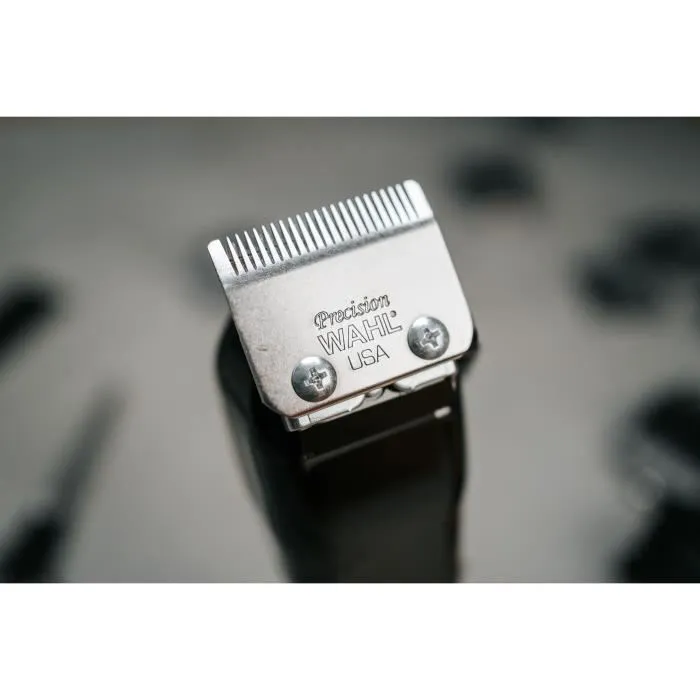 Wahl Elite Pro Tondeuse cheveux professionnelle 230 V avec 10 sabots (1.5-25 mm) et accessoires - Noir Wahl Elite Pro Tondeuse cheveux professionnelle 230 V avec 10 sabots (1.5-25 mm) et accessoires - Noir