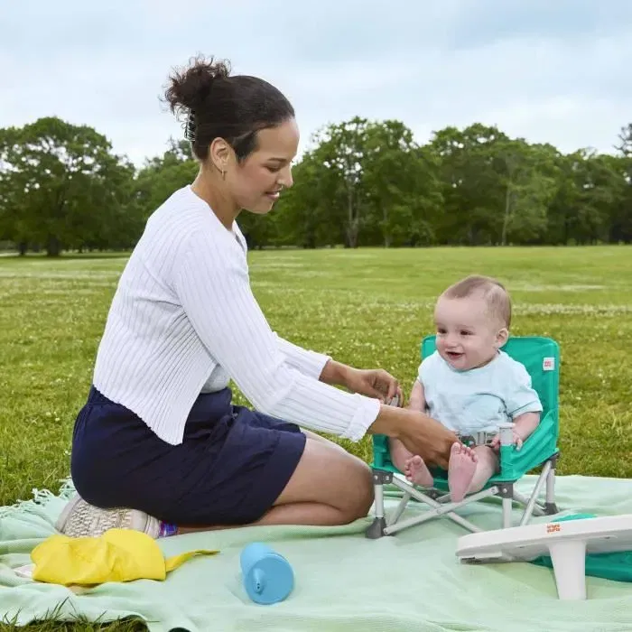 Bright Starts Pop 'N Sit, Rehausseur de chaise portable, vert, pliable, léger, avec sac de transport, plateau amovible lavable, pour bébé et tout-petit
