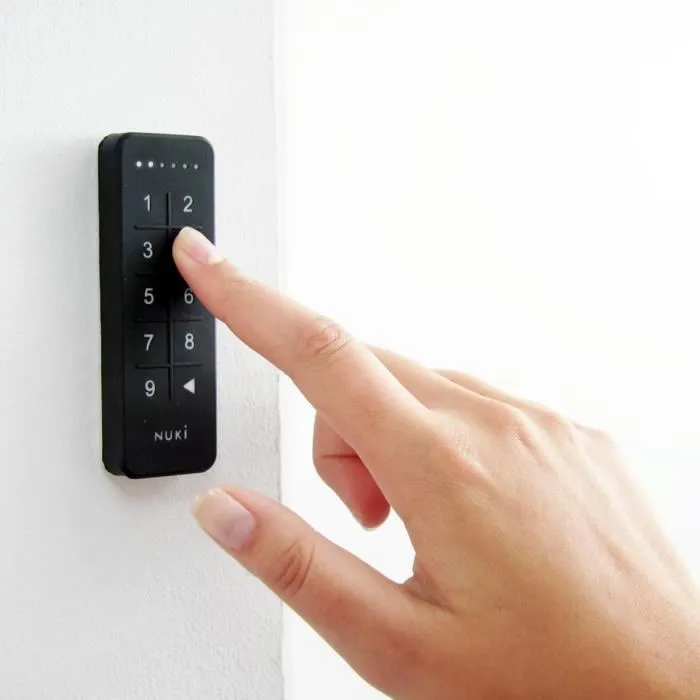 Nuki Nuki Keypad - Digicode Bluetooth sans clé pour serrure connectée, noir, en applique