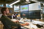HP Écran de Conférence HP Series 7 Pro 27 pouces 727pm - Écran 4K IPS avec Thunderbolt 4, Webcam IA Poly Studio et Calibrage d'Usine
