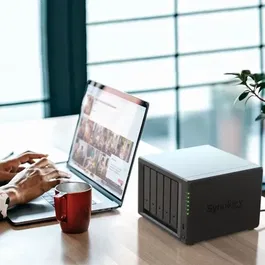 Synology DS1522+ NAS 5 baies avec processeur AMD Ryzen R1600