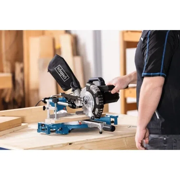 Scheppach HM 185 Scie à onglet radiale 1400 W avec laser, lame Ø 185 mm pour bois, largeur de coupe 240 mm Scheppach HM 185 Scie à onglet radiale 1400 W avec laser, lame Ø 185 mm pour bois, largeur de coupe 240 mm