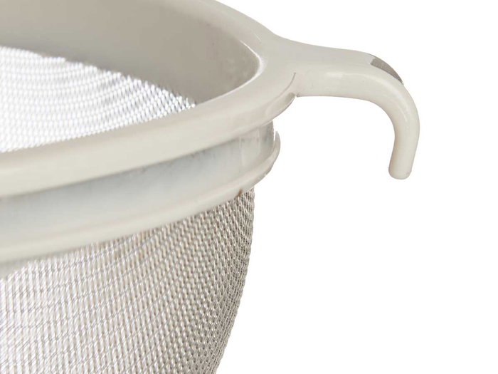 Kinvara Lot de 3 Passoires Plastique et Métal - 17.5x32x9 cm, Blanc et Gris Foncé - Assortiment Aléatoire (Set de 8)