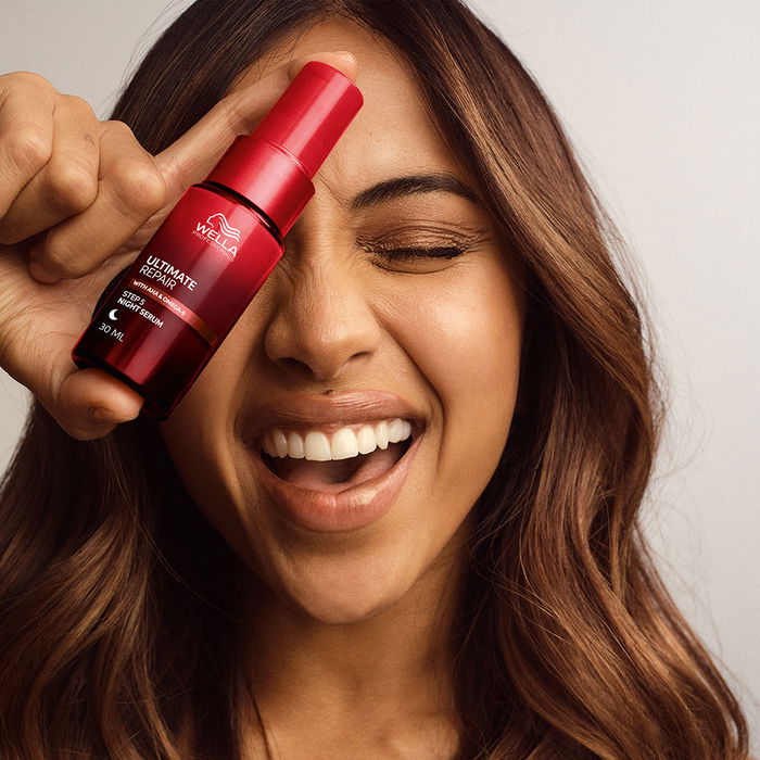 Wella Professionals Ultimate Repair Sérum de Nuit Soin Léger pour Cheveux Abîmés, 95 ml Wella Professionals Ultimate Repair Sérum de Nuit Soin Léger pour Cheveux Abîmés, 95 ml