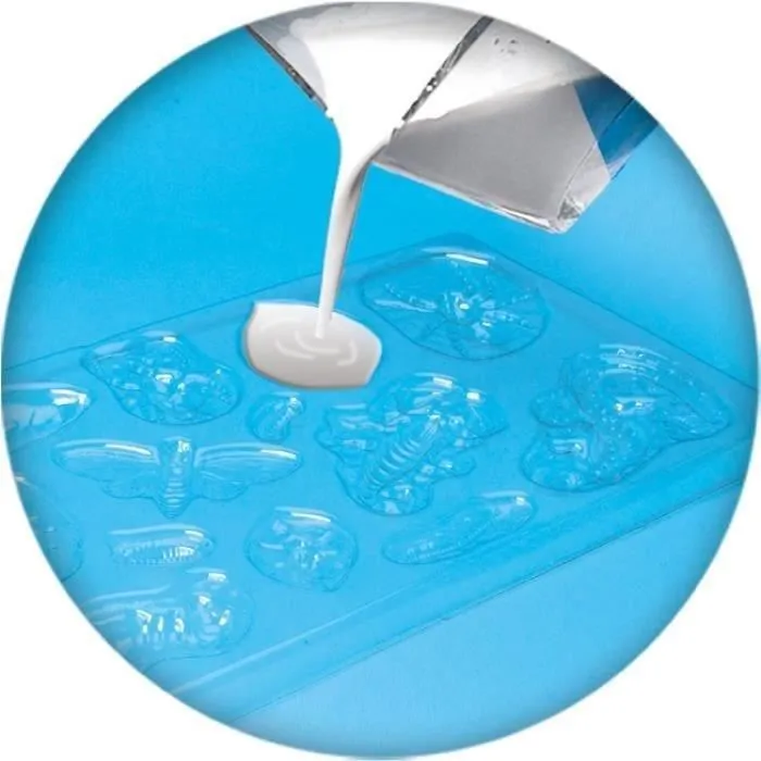 SES Creative - Kit Créatif Moulage et Peinture Animaux Effrayants, 5+ Ans, 5 Couleurs, Peinture Fluorescente et Paillettes, Activité Enfant