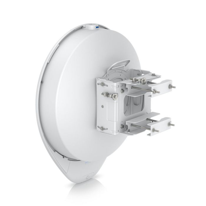 Ubiquiti airFiber 60 Xtreme-Range - Pont radio longue portée 60 GHz, 5.4 Gbps, 15+ km, avec backup 5 GHz, Bluetooth, GPS et port 10G SFP+ Ubiquiti airFiber 60 Xtreme-Range - Pont radio longue portée 60 GHz, 5.4 Gbps, 15+ km, avec backup 5 GHz, Bluetooth, GPS et port 10G SFP+