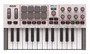 AKAIPRO MPK Mini MKIV - Blanc/Gris - Contrôleur MIDI USB-C 25 touches avec pads MPC RGB et arpégiateur