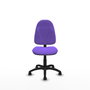 Chaise de bureau Algarra avec mécanisme de contact permanent de base, rembourrée de tissu couleur lilas. Équipée d'une base en polyamide noir, sans accoudoirs et de roulettes pour parquet