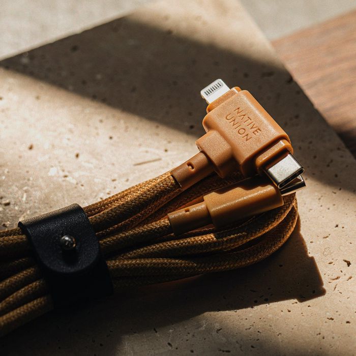 Native Union Belt Cable Universal - Câble 2-en-1 USB-C et Lightning 1.5 m - 60W - Construction écologique avec fibre aramide et cuir recyclé