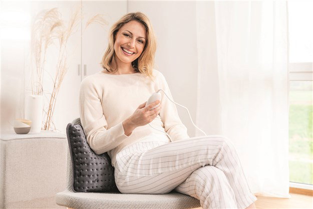 Beurer HK-48 Cosy Coussin Chauffant Électrique Souple Gris Marengo pour le Dos, Nuque et Jambes - Rembourrage Amovible, Lavable, Arrêt Automatique 90 Min