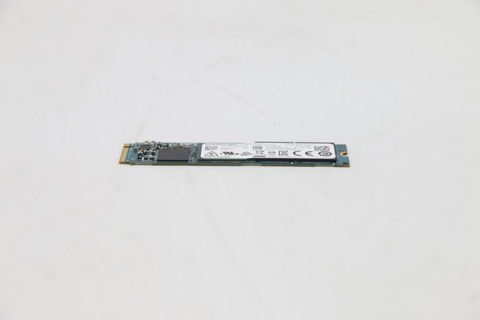 Lenovo M.2 NVMe SSD 1TB - Vitesse lecture 3500 Mo/s, écriture 3000 Mo/s, PCIe 3.0 x4, cryptage OPAL 2.0, format 2280 pour ordinateur portable