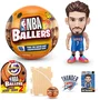 ZURU NBA Ballers S2 - Capsule surprise avec figurine aléatoire à collectionner - Poster et mini-ballon inclus - À partir de 3 ans