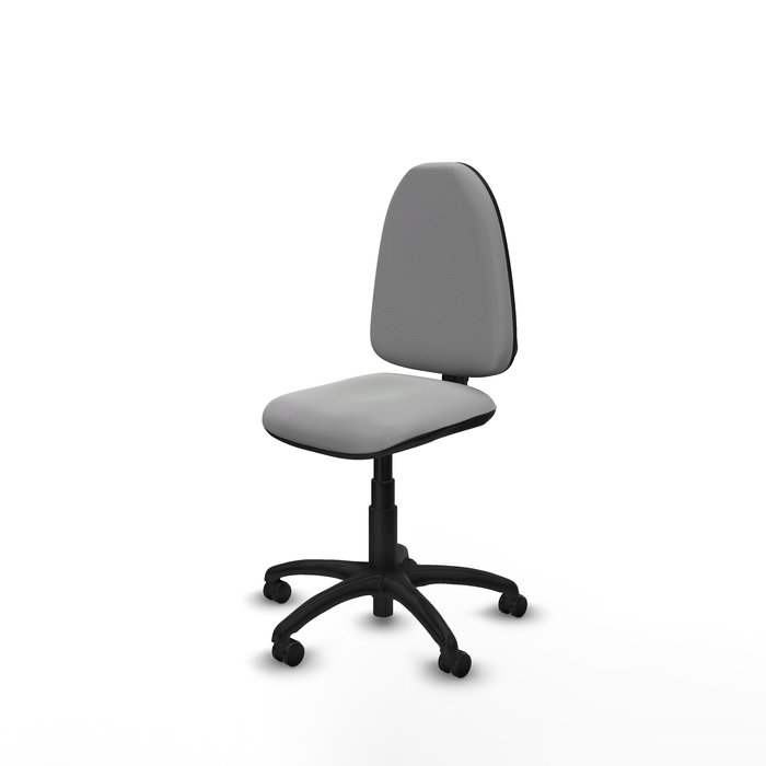 Chaise de bureau Aýna avec mécanisme de contact permanent de base, rembourrée en simili cuir gris clair. Équipée d'une base en polyamide noir, sans accoudoirs et avec roulettes pour parquet.