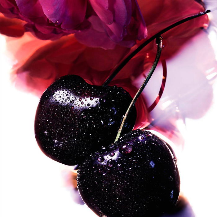 Guerlain - Coffret Parfum La Petite Robe Noire Intense 2 pièces : Eau de Parfum 50 ml + Lait pour le Corps 75 ml - Fragrance Florale et Fruitée Unisexe