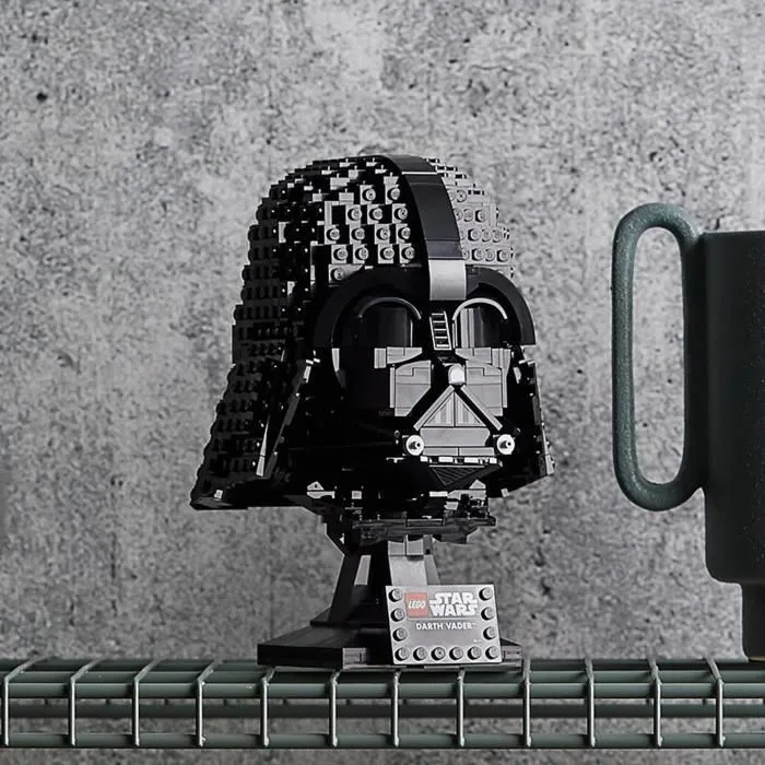 LEGO Star Wars 75304 Casque de Dark Vador, jeu de construction pour adultes, modèle collector, idée cadeau