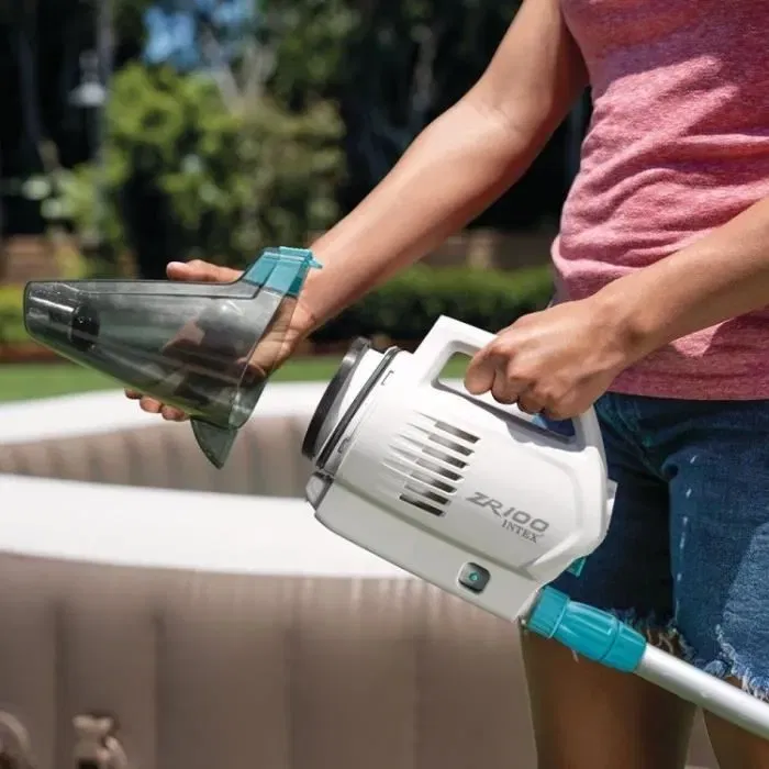 Intex Nettoyeur de piscine et spa sans fil ZR100, Autonomie 50 minutes, avec chargeur USB et 2 brosses interchangeables incluses