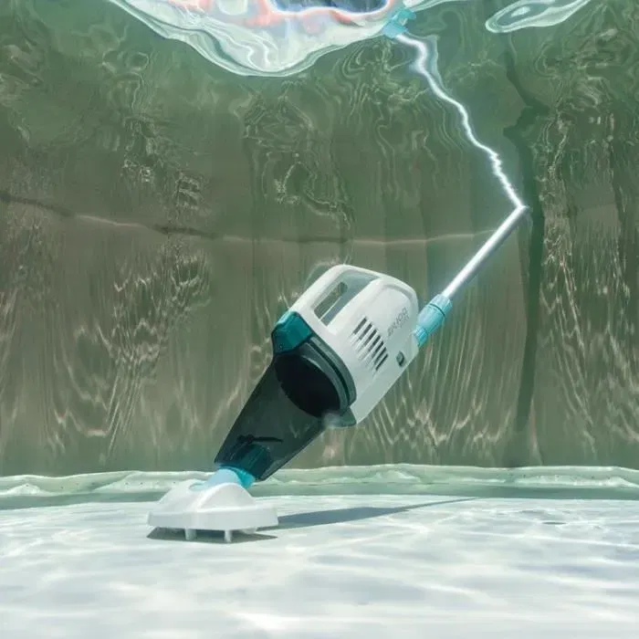 Intex Nettoyeur de piscine et spa sans fil ZR100, Autonomie 50 minutes, avec chargeur USB et 2 brosses interchangeables incluses