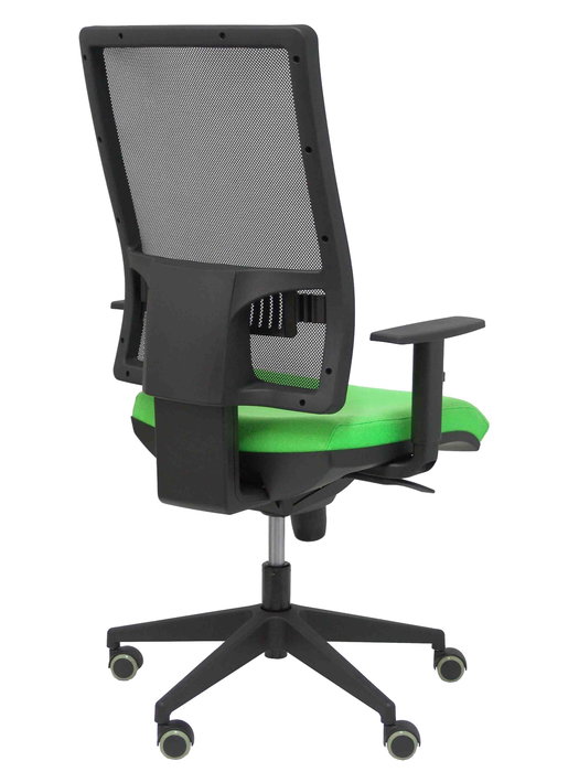 Chaise Horna Synchro 5 positions tissu Vert pistache Maille Noir Base pyramidale noire Accoudoir 1D Sans appui-tête Roulettes pour moquette Chaise Horna Synchro 5 positions tissu Vert pistache Maille Noir Base pyramidale noire Accoudoir 1D Sans appui-tête Roulettes pour moquette