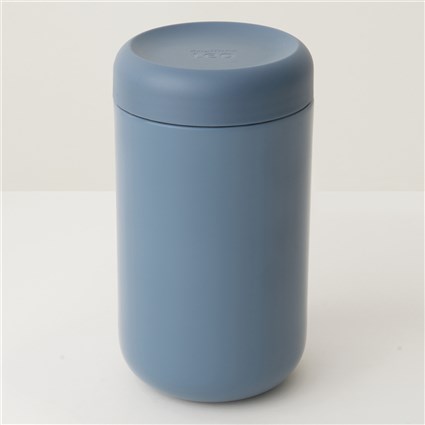 Berghoff 3950134 Boîte de Conservation Alimentaire Isotherme en Acier Inoxydable 0,75 Litres, Vacuum, Ajustée pour Garder le Chaud ou le Froid, Azur