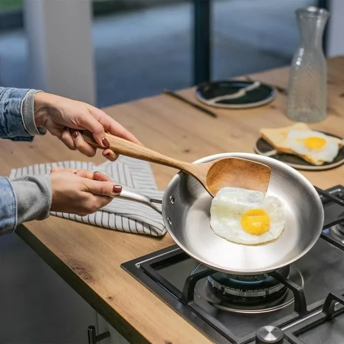 Livoo Poele Triply 20 cm en acier inoxydable 18/10 MEP157 - Compatible tous feux dont induction, four et lave-vaisselle - Made in France Livoo Poele Triply 20 cm en acier inoxydable 18/10 MEP157 - Compatible tous feux dont induction, four et lave-vaisselle - Made in France