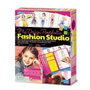 Hape Studio de Mode - Kit Créatif de Design avec Planches à Épingler, Crayons, Cire et Feuilles de Papier - Dimensions : 27,5x20,5x5,5 cm