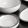 Quid Assiette Triangulaire Select Filo en Mélamine Blanc et Noir 26x21x5,9 cm