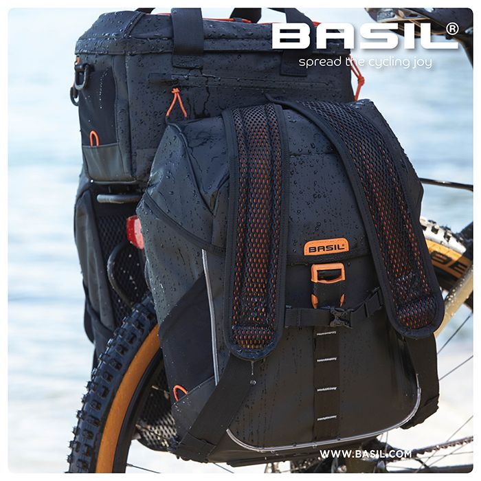 Basil Miles Tarpaulin Sacoches de vélo imperméables 34 L Noir/Orange