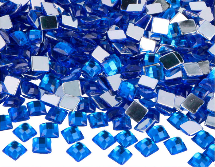 Innspiro Gemmes décoratives acryliques carrées bleues 8x8mm, 2000 unités approx. Innspiro Gemmes décoratives acryliques carrées bleues 8x8mm, 2000 unités approx.