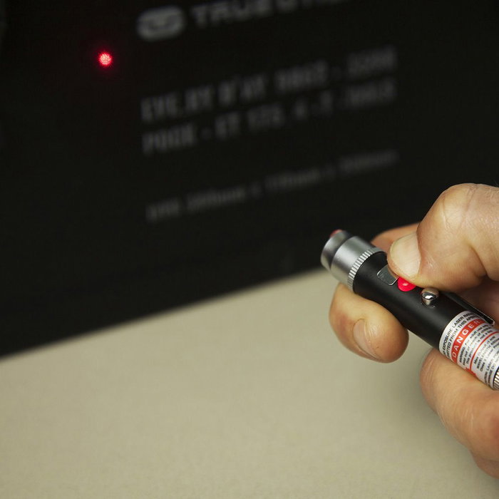 True Laserlite tu211k avec laser rouge et LED True Laserlite tu211k avec laser rouge et LED