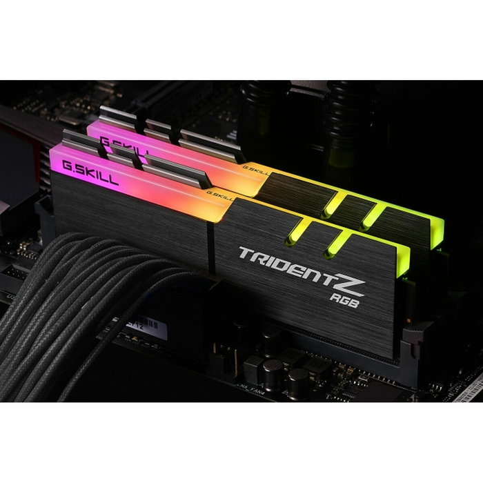 Mémoire RAM GSKILL Trident Z RGB 16 GB DDR4 3600 MHz CL18 Mémoire RAM GSKILL Trident Z RGB 16 GB DDR4 3600 MHz CL18