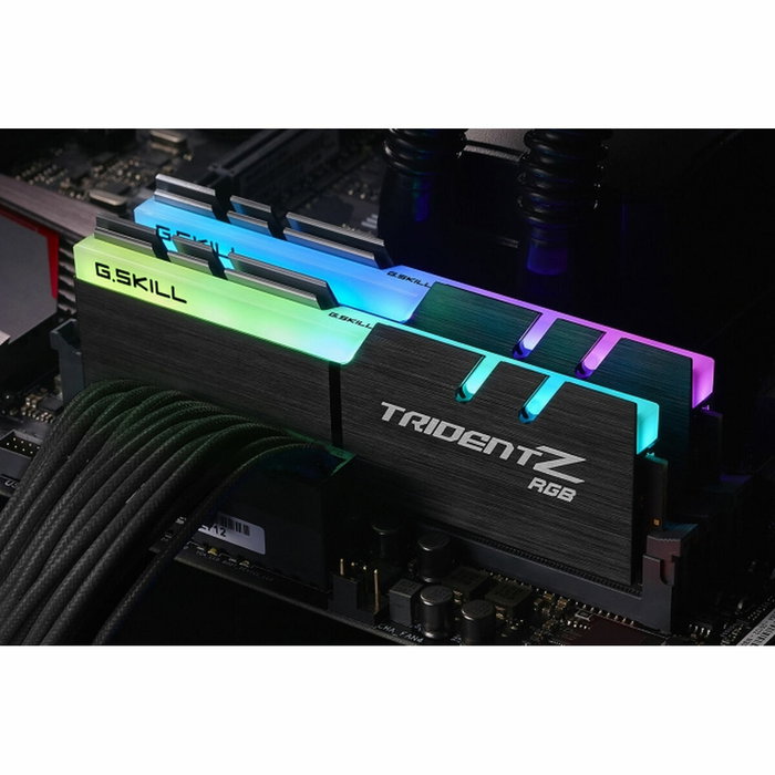 Mémoire RAM GSKILL Trident Z RGB 16 GB DDR4 3600 MHz CL18 Mémoire RAM GSKILL Trident Z RGB 16 GB DDR4 3600 MHz CL18