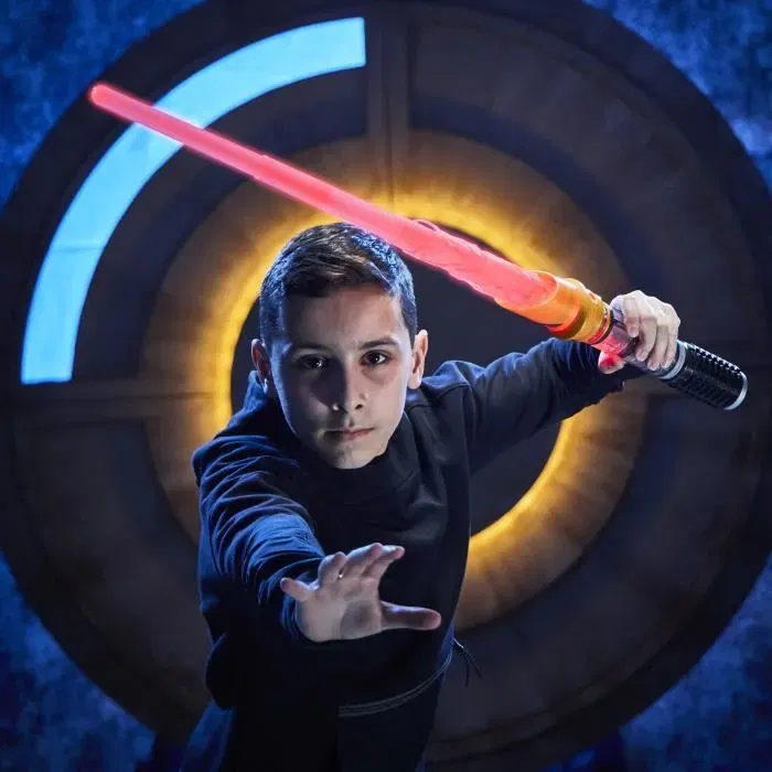 Hasbro Star Wars Sabre Laser Cristal Kyber avec 7 Couleurs et 10 Cristaux, Jouet Enfant avec Sons et Lumières à partir de 4 Ans