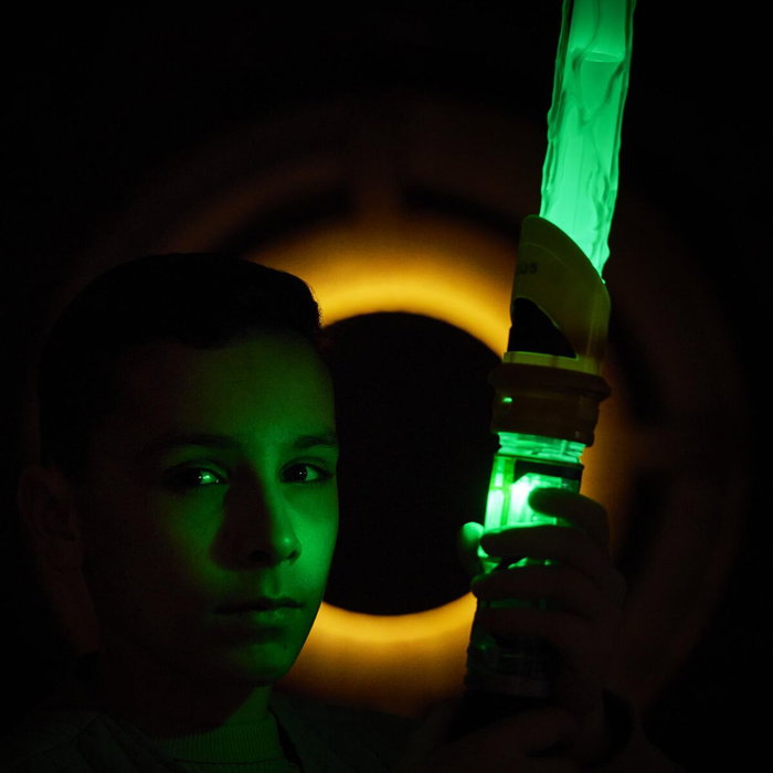 Hasbro Star Wars Sabre laser Cristal Kyber avec 10 cristaux Hasbro Star Wars Sabre laser Cristal Kyber avec 10 cristaux